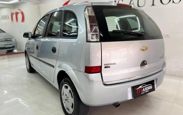 imagem-https://www.socarrao.com.br/sc-vehicle-images-prod/985946/1788956281128-7918873_0_B_4c6f08f203.jpeg