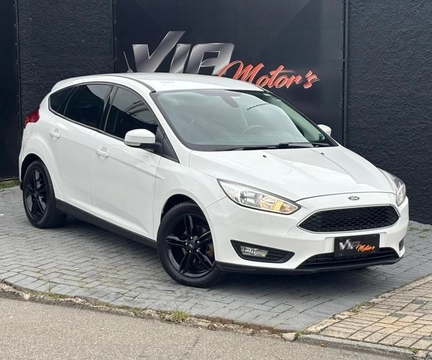 Ford Focus 2019 Branco — foto 1 de 3