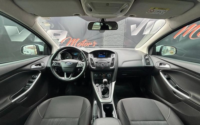 imagem-https://www.socarrao.com.br/sc-vehicle-images-prod/985961/1786135511203-7966344_19_B_5bb75705a9.jpeg