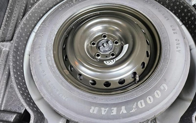 imagem-https://www.socarrao.com.br/sc-vehicle-images-prod/985996/1788191424298-7922731_17_B_813952e3e6.jpeg
