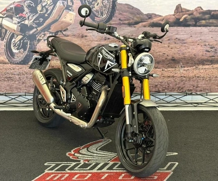 TRIUMPH SPEED 400 2025 Preto — foto 1 de 3