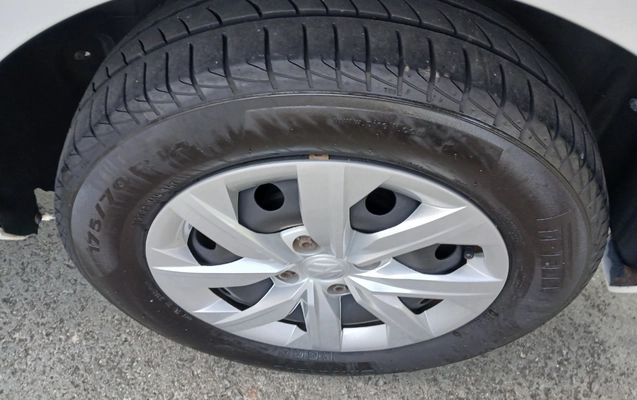 imagem-https://www.socarrao.com.br/sc-vehicle-images-prod/986035/1775505914033-MTc3NTUwNTQ0MzMxNTE5ODQ4NTA2ODk4MDcwNzA2NTYuanBn.jpg