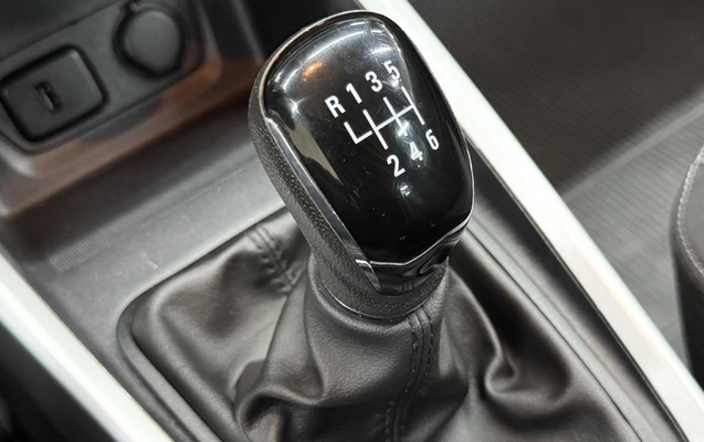 imagem-https://www.socarrao.com.br/sc-vehicle-images-prod/986051/1775506188666-14_025345.jpg