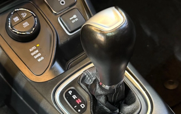 imagem-https://www.socarrao.com.br/sc-vehicle-images-prod/986054/1775506190181-6_110213.jpg