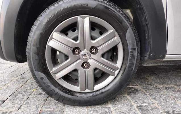 imagem-https://www.socarrao.com.br/sc-vehicle-images-prod/986061/1789050107166-7926764_12_B_b6c7c3407a.jpeg