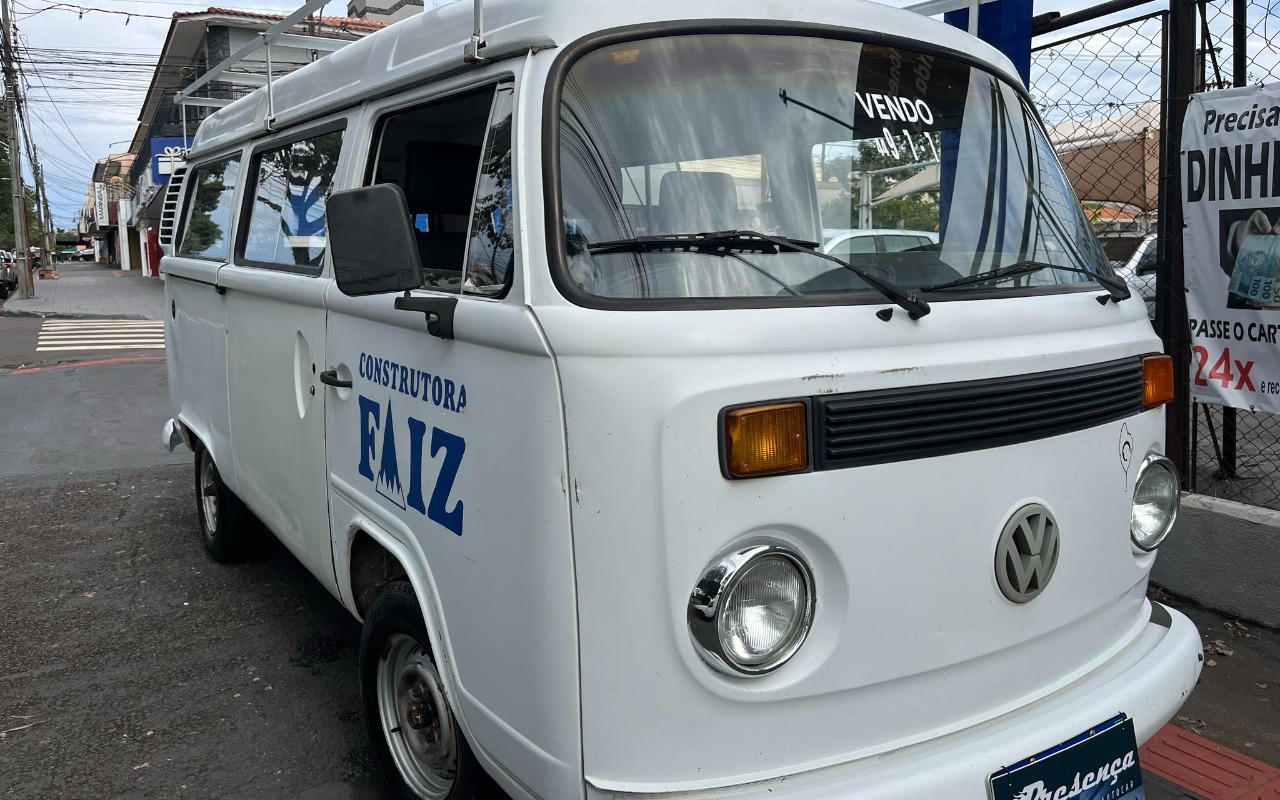 Volkswagen Kombi Lotação 1.6 MPi na cor Branco em Maringá / PR - 986250