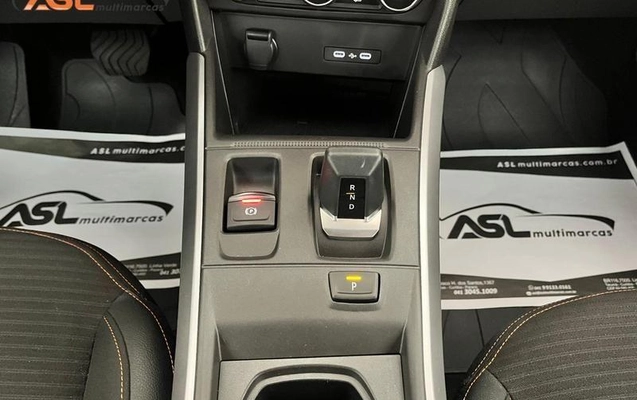 imagem-https://www.socarrao.com.br/sc-vehicle-images-prod/987199/1789125056587-7967952_5_B_32555b21be.jpeg