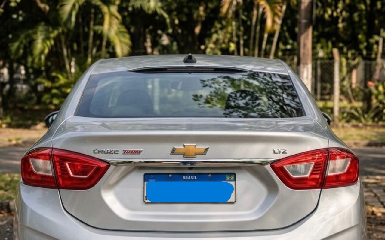 imagem-https://www.socarrao.com.br/sc-vehicle-images-prod/987319/1775580872591-dHLDoXMuSlBH.JPG
