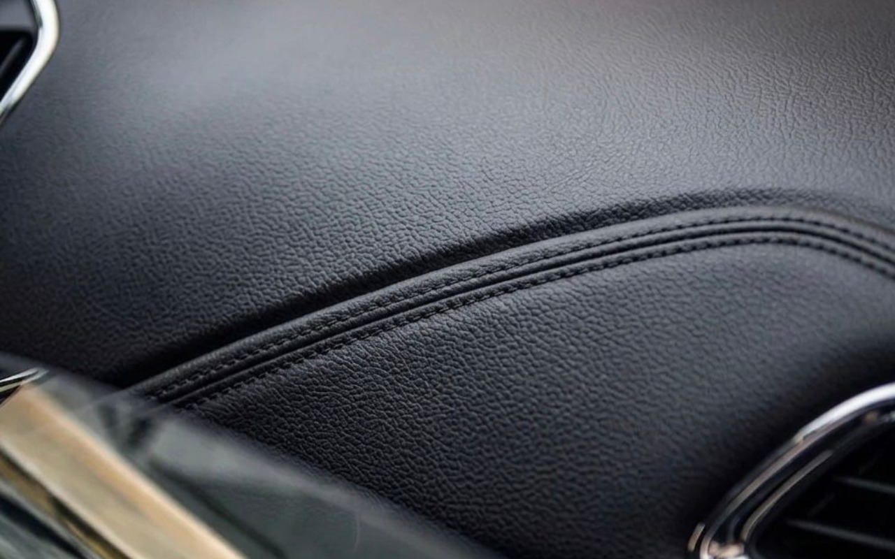 imagem-https://www.socarrao.com.br/sc-vehicle-images-prod/987319/1775580874079-cGFpbmVsIGNvdXJvLmpwZWc.jpeg