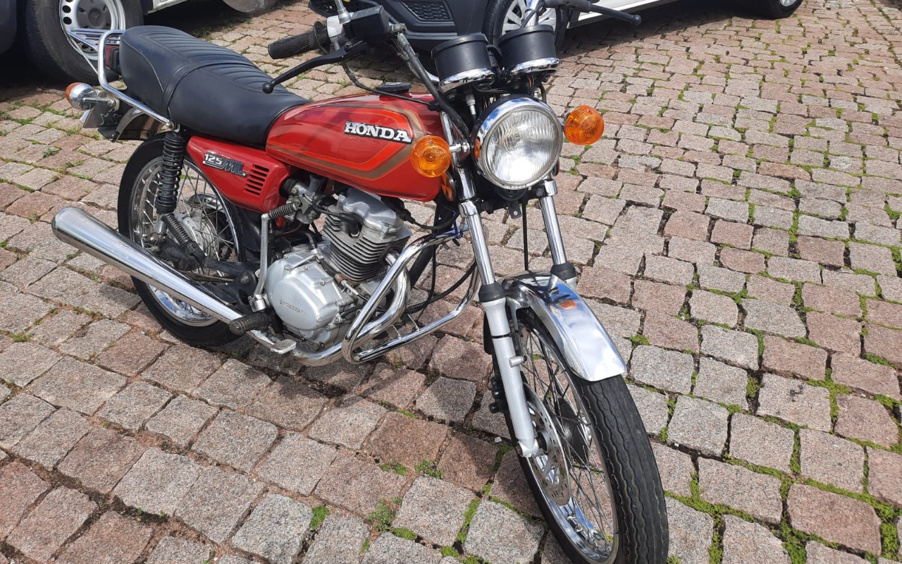 Honda CG 125  na cor Vermelho em Curitiba / PR - 987374