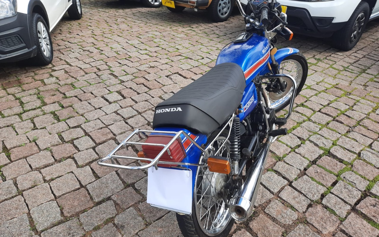 imagem-https://www.socarrao.com.br/sc-vehicle-images-prod/987404/1775570123463-SU1HLTIwMjUxMDI0LVdBMDAxMi5qcGc.jpg