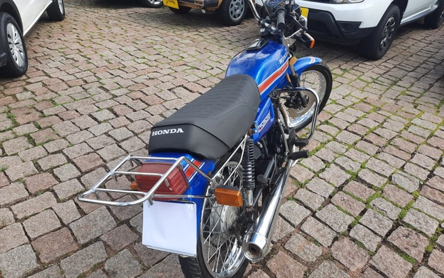 imagem-https://www.socarrao.com.br/sc-vehicle-images-prod/987404/1775570123649-SU1HLTIwMjUxMDI0LVdBMDAwNC5qcGc.jpg