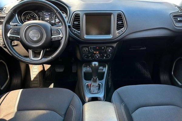 imagem-https://www.socarrao.com.br/sc-vehicle-images-prod/987457/1785962097719-7401312_6_B_b3facde9ac.jpeg
