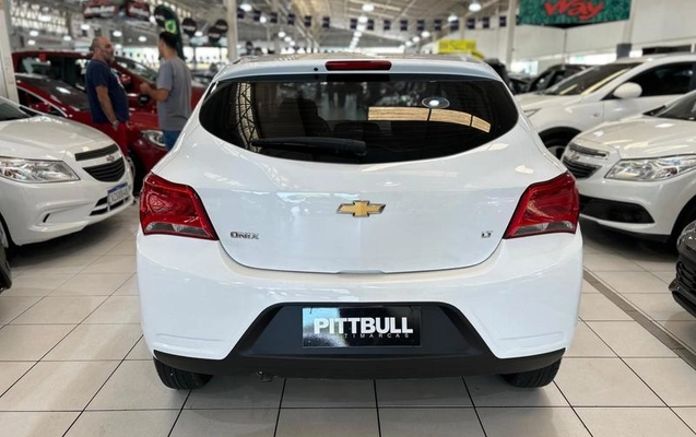 imagem-https://www.socarrao.com.br/sc-vehicle-images-prod/987661/1789232847977-7968638_4_B_30f17ec766.jpeg
