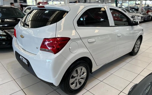 imagem-https://www.socarrao.com.br/sc-vehicle-images-prod/987661/1789232847978-7968638_5_B_30766fa2a9.jpeg