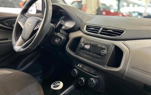 imagem-https://www.socarrao.com.br/sc-vehicle-images-prod/987661/1789232847980-7968638_7_B_ea61c1b2bb.jpeg