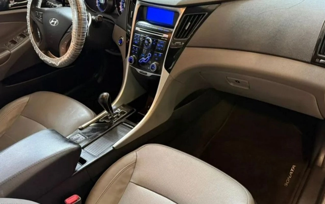 imagem-https://www.socarrao.com.br/sc-vehicle-images-prod/987672/1777070452567-gb-ad95e90.jpeg