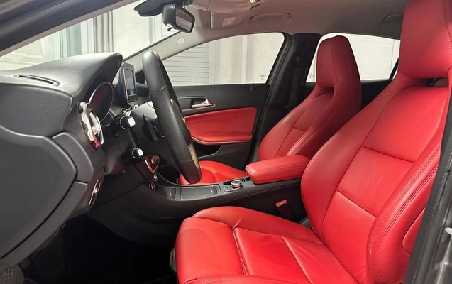 imagem-https://www.socarrao.com.br/sc-vehicle-images-prod/987749/1783612671482-7546038_15_B_72d593b846.jpeg