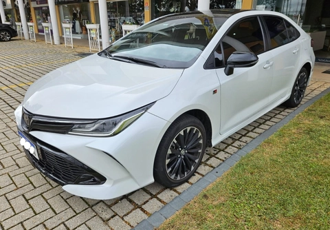Toyota Corolla 2024 Branco — foto 1 de 3