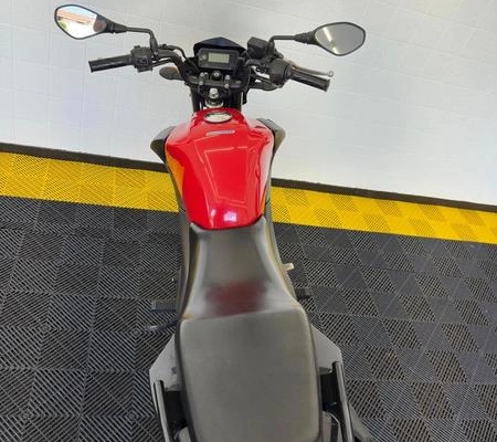 imagem-https://www.socarrao.com.br/sc-vehicle-images-prod/987836/1790011320425-7805491_9_B_a529454403.jpeg