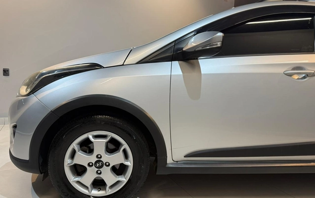 imagem-https://www.socarrao.com.br/sc-vehicle-images-prod/987921/1775583607583-003_996989e79ae79427d437db7681cad4c2.jpeg