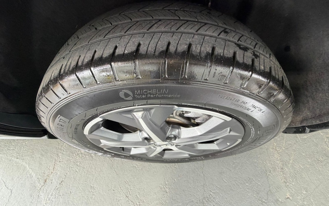 imagem-https://www.socarrao.com.br/sc-vehicle-images-prod/988096/1775587441247-MjEuanBlZw.jpeg