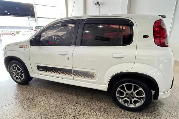 imagem-https://www.socarrao.com.br/sc-vehicle-images-prod/988120/1782996123314-7970196_6_B_5a50602f43.jpeg