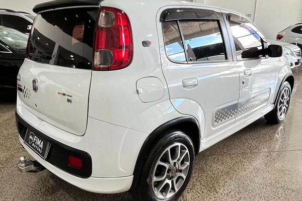 imagem-https://www.socarrao.com.br/sc-vehicle-images-prod/988120/1782996123316-7970196_2_B_1a30df0b13.jpeg