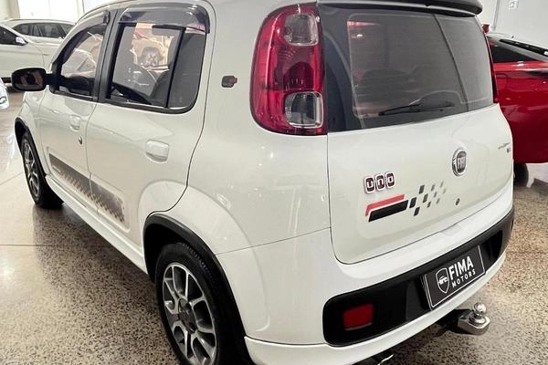 imagem-https://www.socarrao.com.br/sc-vehicle-images-prod/988120/1782996123317-7970196_5_B_11fdd5a376.jpeg