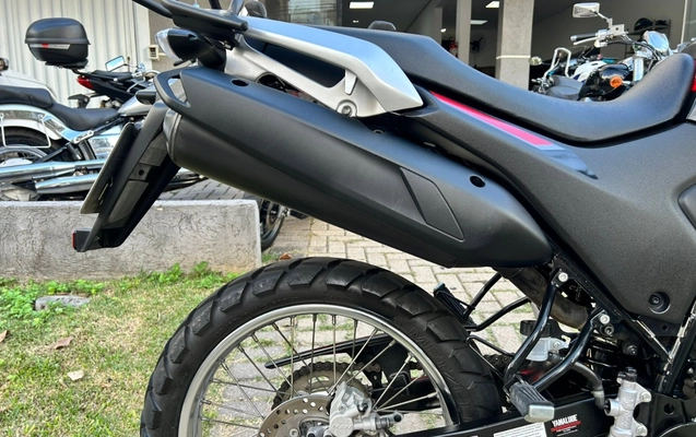 imagem-https://www.socarrao.com.br/sc-vehicle-images-prod/988148/1775588441821-V2hhdHNBcHAgSW1hZ2UgMjAyNi0wNC0wMSBhdCAxNy4wMC4yMiAoNCkuanBlZw.jpeg