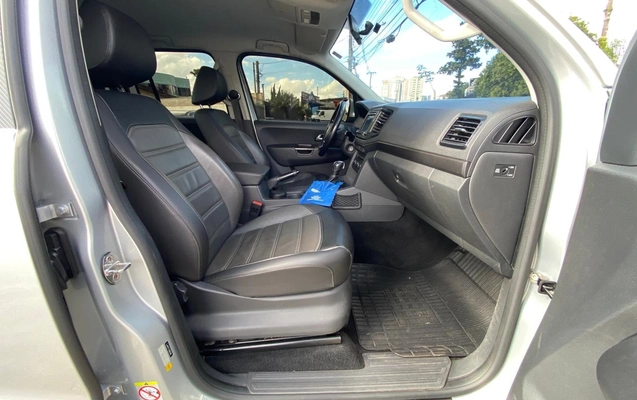 imagem-https://www.socarrao.com.br/sc-vehicle-images-prod/988379/1775591961617-MTAuanBlZw.jpeg