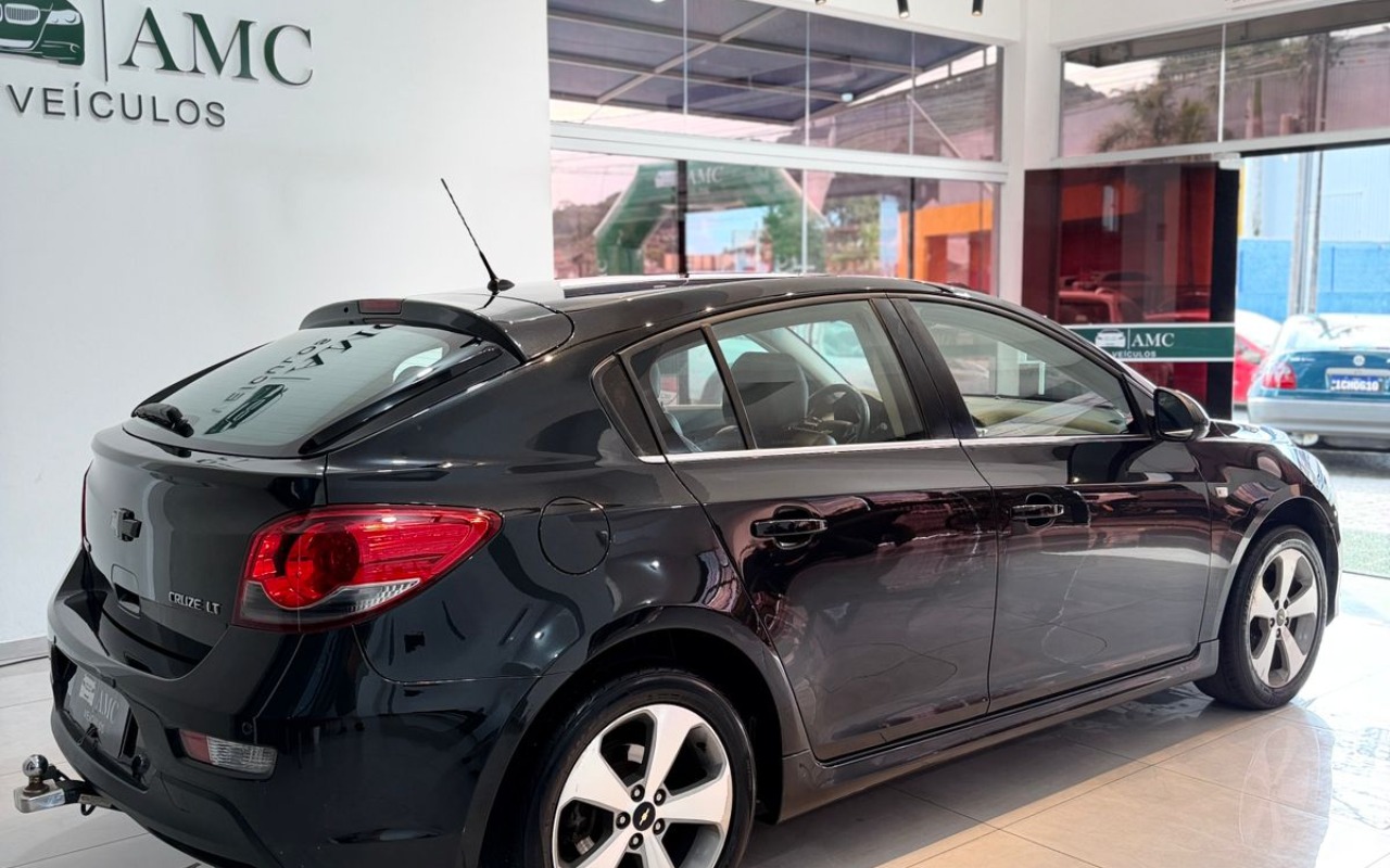 imagem-https://www.socarrao.com.br/sc-vehicle-images-prod/988408/1775592473494-V2hhdHNBcHAgSW1hZ2UgMjAyNi0wNC0wNyBhdCAxNS4xNS4zOCAoMSkuanBlZw.jpeg