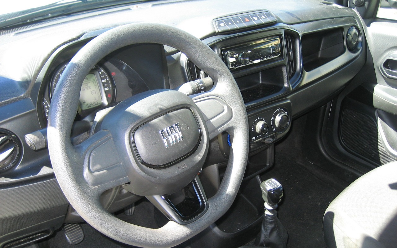 imagem-https://www.socarrao.com.br/sc-vehicle-images-prod/988430/1775761139812-SU1HXzE4MzQuSlBH.JPG