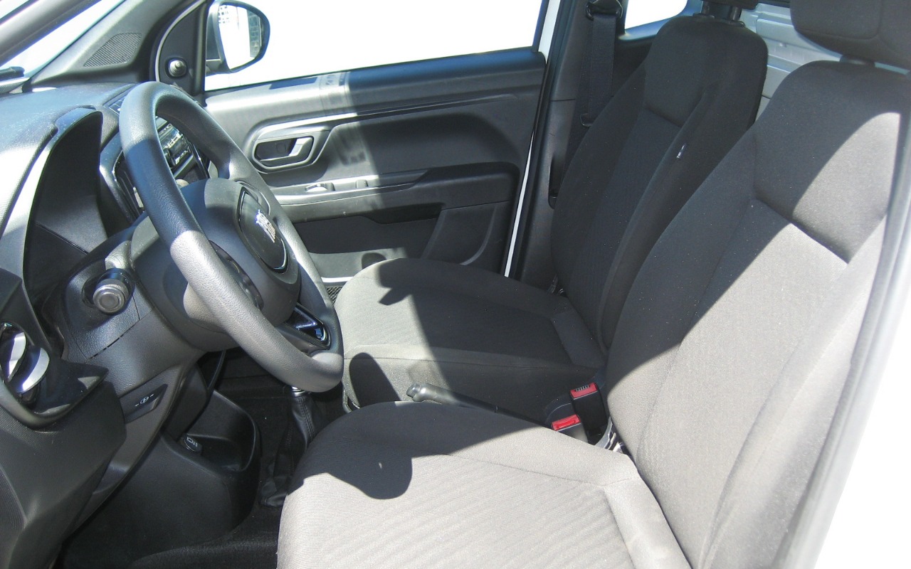 imagem-https://www.socarrao.com.br/sc-vehicle-images-prod/988430/1775761139923-SU1HXzE4MjUuSlBH.JPG