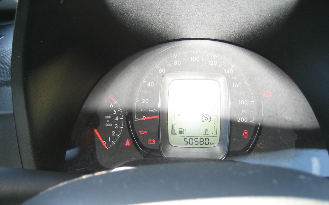 imagem-https://www.socarrao.com.br/sc-vehicle-images-prod/988430/1775761140586-SU1HXzE4MzEuSlBH.JPG