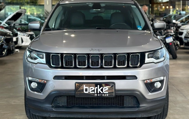 imagem-https://www.socarrao.com.br/sc-vehicle-images-prod/988439/1779136444024-cab2c63fb8f34663b65399c380ea26c3_1775160645075.jpeg