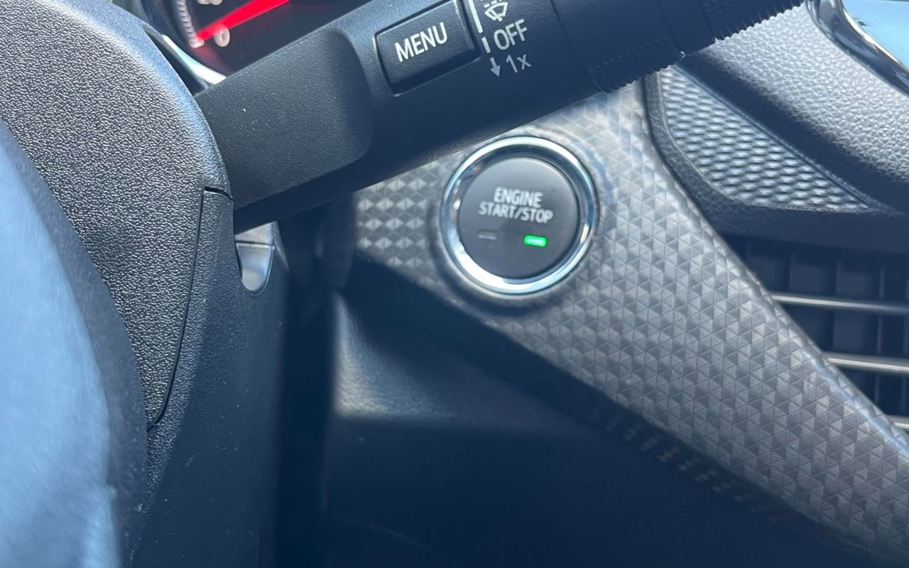 imagem-https://www.socarrao.com.br/sc-vehicle-images-prod/988501/1775593620719-MTExOGQ0NjQtYTc3NC00NDM1LThkMzMtMGQwODY0YWU4YzE3LmpwZw.jpg