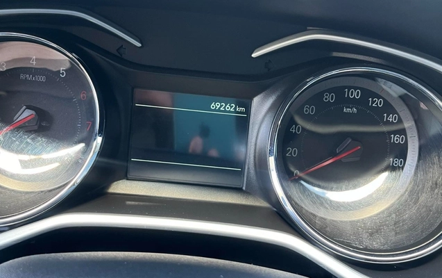imagem-https://www.socarrao.com.br/sc-vehicle-images-prod/988501/1775593621081-OTQyNTYyZGEtMjc5Ni00NWE4LWI1YTUtZjBjYzg2MzczYjFkLmpwZw.jpg