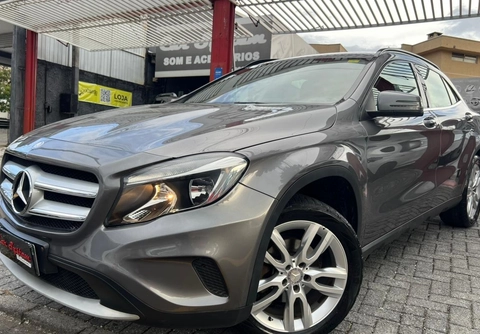 Mercedes-Benz GLA 200 2016 Cinza — foto 1 de 3