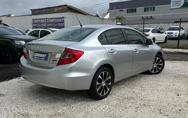 imagem-https://www.socarrao.com.br/sc-vehicle-images-prod/988557/1775653503109-V2hhdHNBcHAgSW1hZ2UgMjAyNi0wNC0wOCBhdCAwOS41OS4wNSAoMSkuanBlZw.jpeg