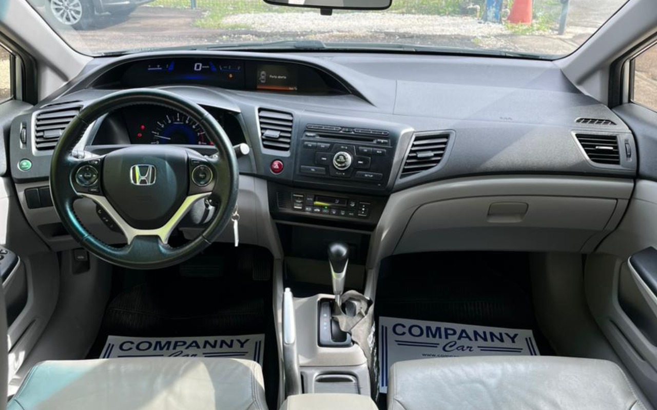 imagem-https://www.socarrao.com.br/sc-vehicle-images-prod/988557/1775653503219-V2hhdHNBcHAgSW1hZ2UgMjAyNi0wNC0wOCBhdCAwOS41OS4wNyAoMSkuanBlZw.jpeg