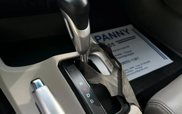imagem-https://www.socarrao.com.br/sc-vehicle-images-prod/988557/1775653503362-V2hhdHNBcHAgSW1hZ2UgMjAyNi0wNC0wOCBhdCAwOS41OS4wNyAoMykuanBlZw.jpeg