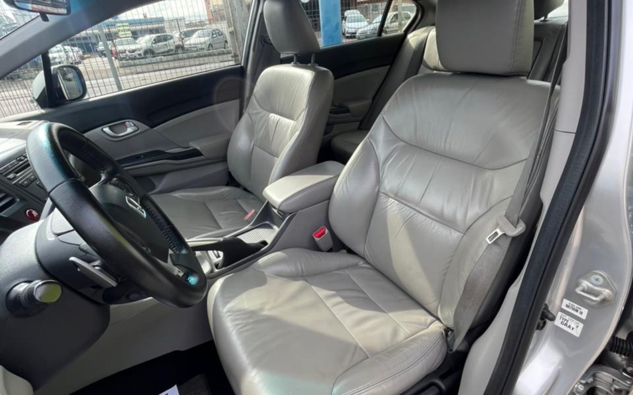 imagem-https://www.socarrao.com.br/sc-vehicle-images-prod/988557/1775653503512-V2hhdHNBcHAgSW1hZ2UgMjAyNi0wNC0wOCBhdCAwOS41OS4wNiAoNCkuanBlZw.jpeg