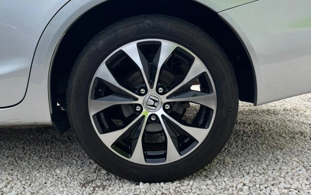 imagem-https://www.socarrao.com.br/sc-vehicle-images-prod/988557/1775653503666-V2hhdHNBcHAgSW1hZ2UgMjAyNi0wNC0wOCBhdCAwOS41OS4wNyAoNSkuanBlZw.jpeg