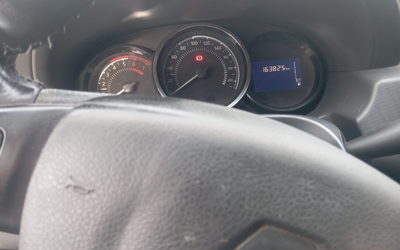 imagem-https://www.socarrao.com.br/sc-vehicle-images-prod/989078/1775652177632-V2hhdHNBcHAgSW1hZ2UgMjAyNi0wMi0yNSBhdCAxNi4yNy4yNS5qcGVn.jpeg
