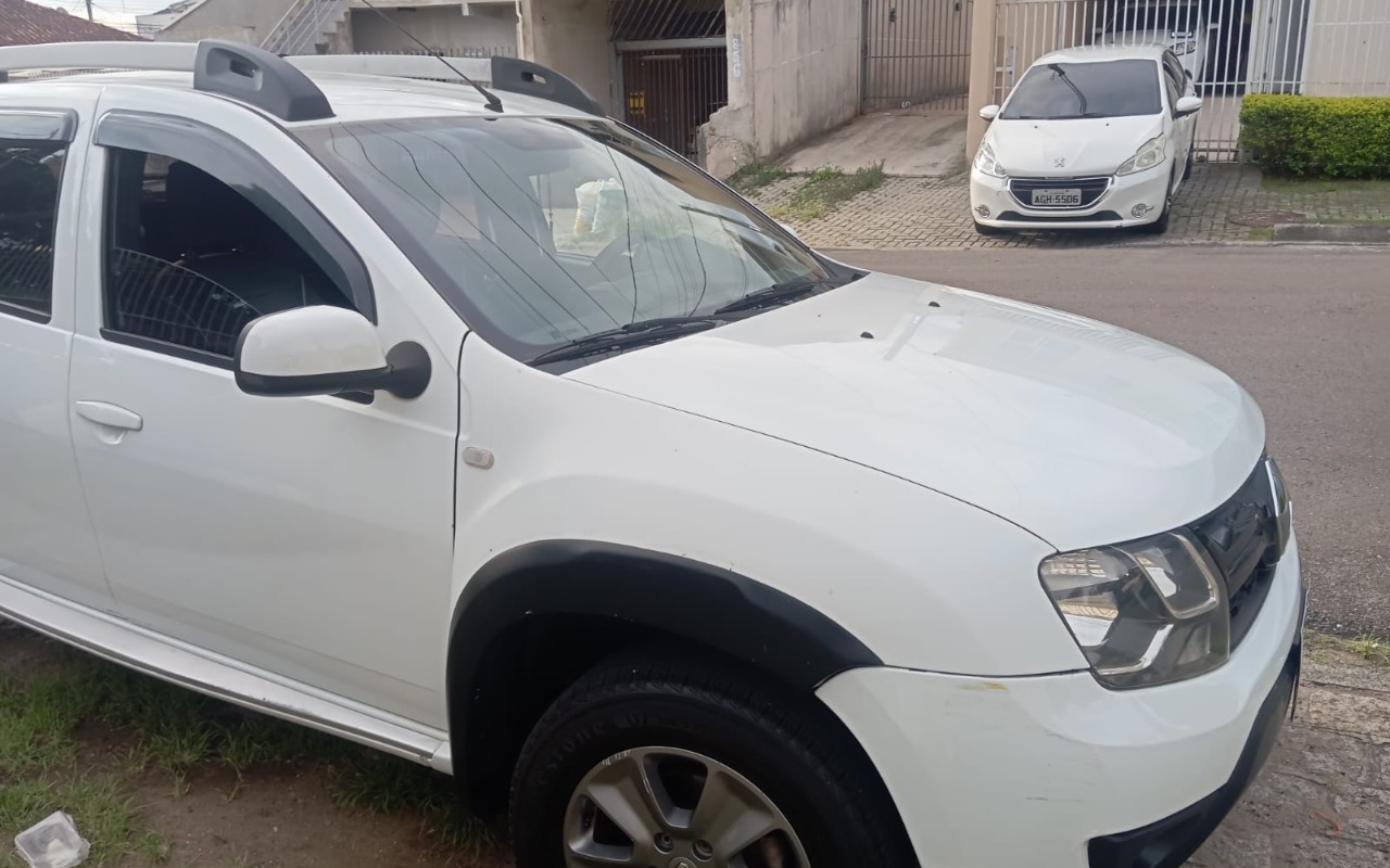 Renault Duster Oroch 2017 Branco — foto 1 de 3