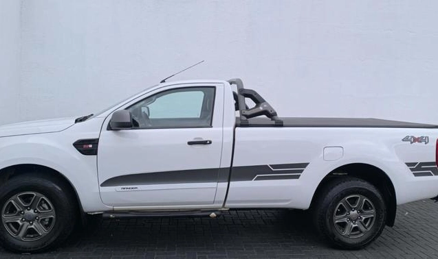 imagem-https://www.socarrao.com.br/sc-vehicle-images-prod/989395/1780936362335-7970180_7_B_b090bf8871.jpeg