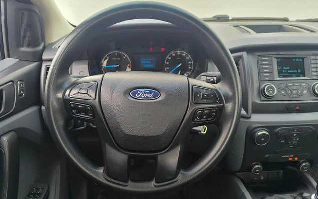 imagem-https://www.socarrao.com.br/sc-vehicle-images-prod/989395/1780936362338-7970180_12_B_9918d8fd12.jpeg