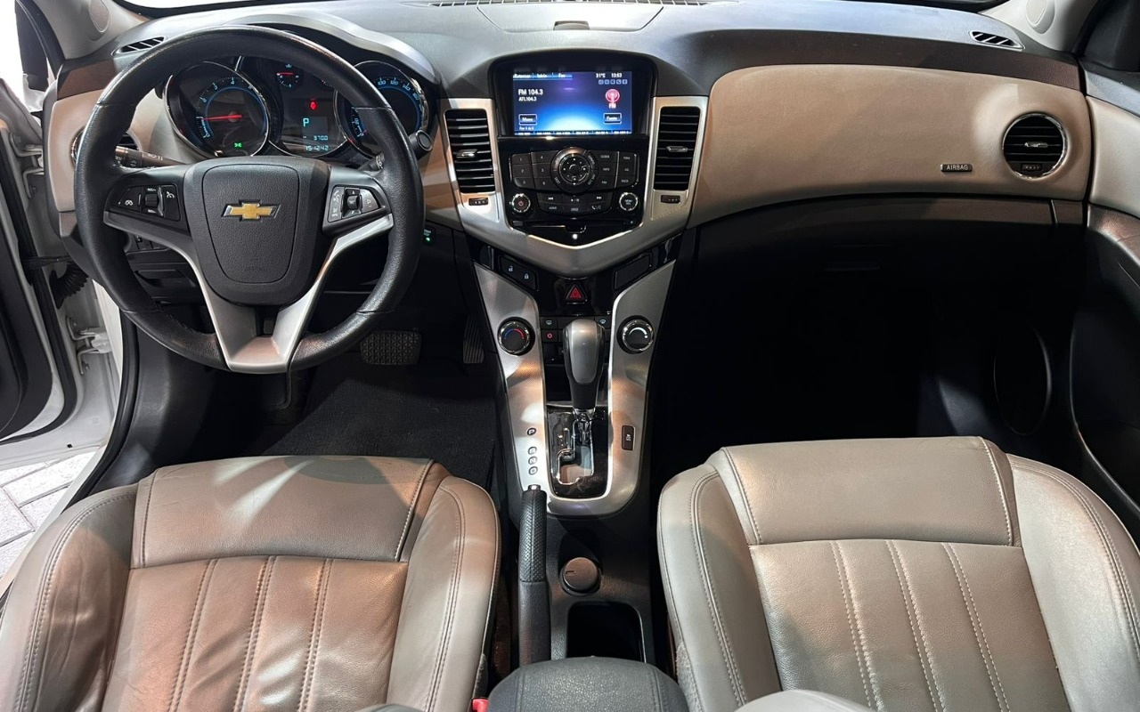 imagem-https://www.socarrao.com.br/sc-vehicle-images-prod/989471/1775653503127-Ny5qcGVn.jpeg