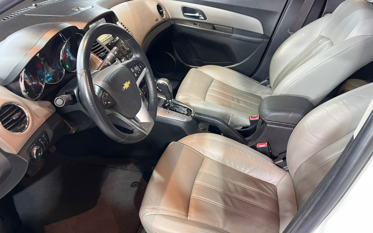 imagem-https://www.socarrao.com.br/sc-vehicle-images-prod/989471/1775653503506-MTAuanBlZw.jpeg